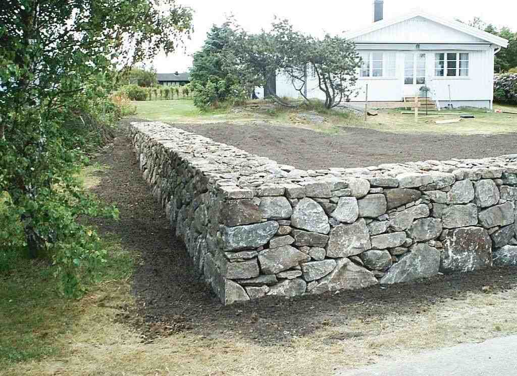 Building for a Lifetime: Your Guide to Constructing Block Retaining Walls