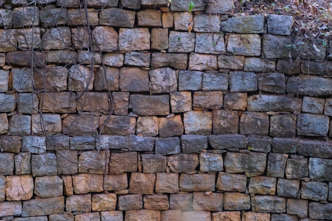 How to Repair a Dry Stone Retaining Wall: Secure 2025 Guide